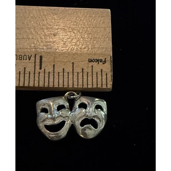 925 Sterling Silver Theater Comedy Tragedy Masks Charm Pendant - Picture 4 of 4